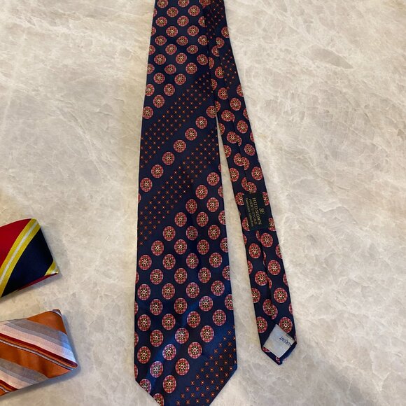 15 High End Patterned Silk Ties Brooks Brothers, YSL, Valentino, Hastings - Picture 14 of 15